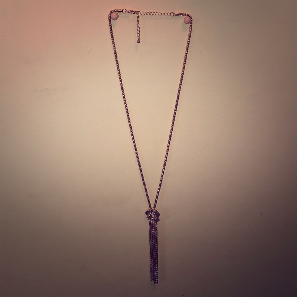 Knot necklace